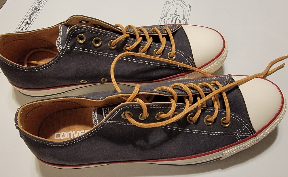 Converse size10 suede NEW low tops,never touched a floor,leather laces dark grey